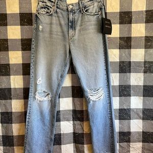 NWT Mother Denim the Dazzler Ankle. Color: Lost it. Distressed look